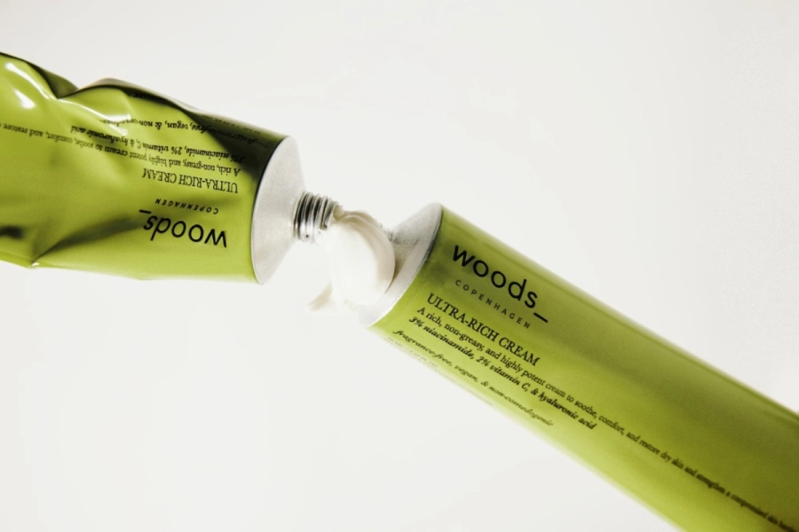 WOODS_COPENHAGEN Ultra-rich cream Bogaty krem nawilżajaco - odżywczy z niacynamidem i witaminą C dla skóry suchej 75 ml