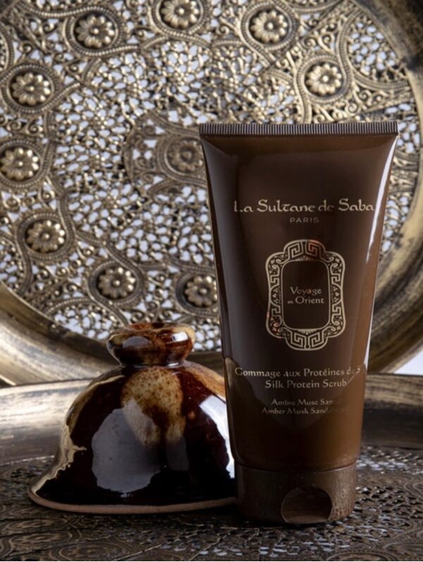 La Sultane de Saba Silk Protein Scrub Amber Musk Sandalwood Jedwabny peeling bursztynowe drzewo sandałowe 200 ml