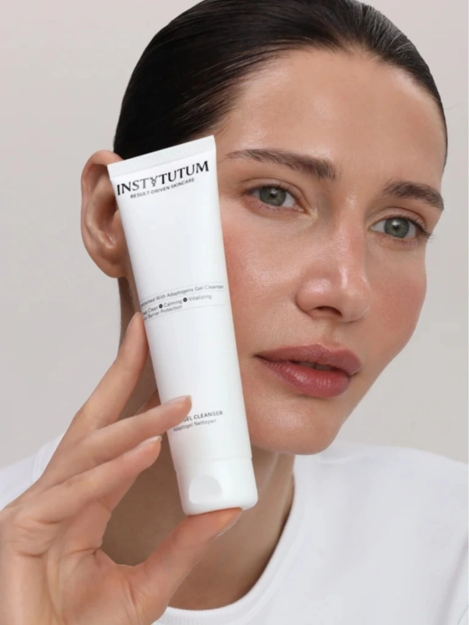 Instytutum Adaptogel Cleanser Next-Gen Zrównoważone oczyszczanie, ochrona i regeneracja 100 ml