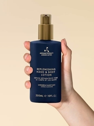 Aromatherapy Associates Balance Replenishing Hand & Body Lotion Balsam do rąk i ciała 300 ml