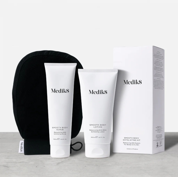 Medik8 Smooth Body Exfoliating Kit Odmładzający system kwasów AHA i BHA dla suchej i szorstkiej skóry 150 ml | 200 ml