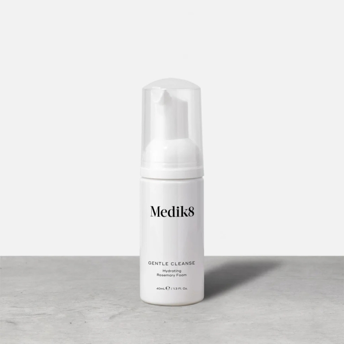 Medik8 Try Me Size Gentle Cleanse Łagodna pianka oczyszczająca dla skóry wrażliwej 40 ml