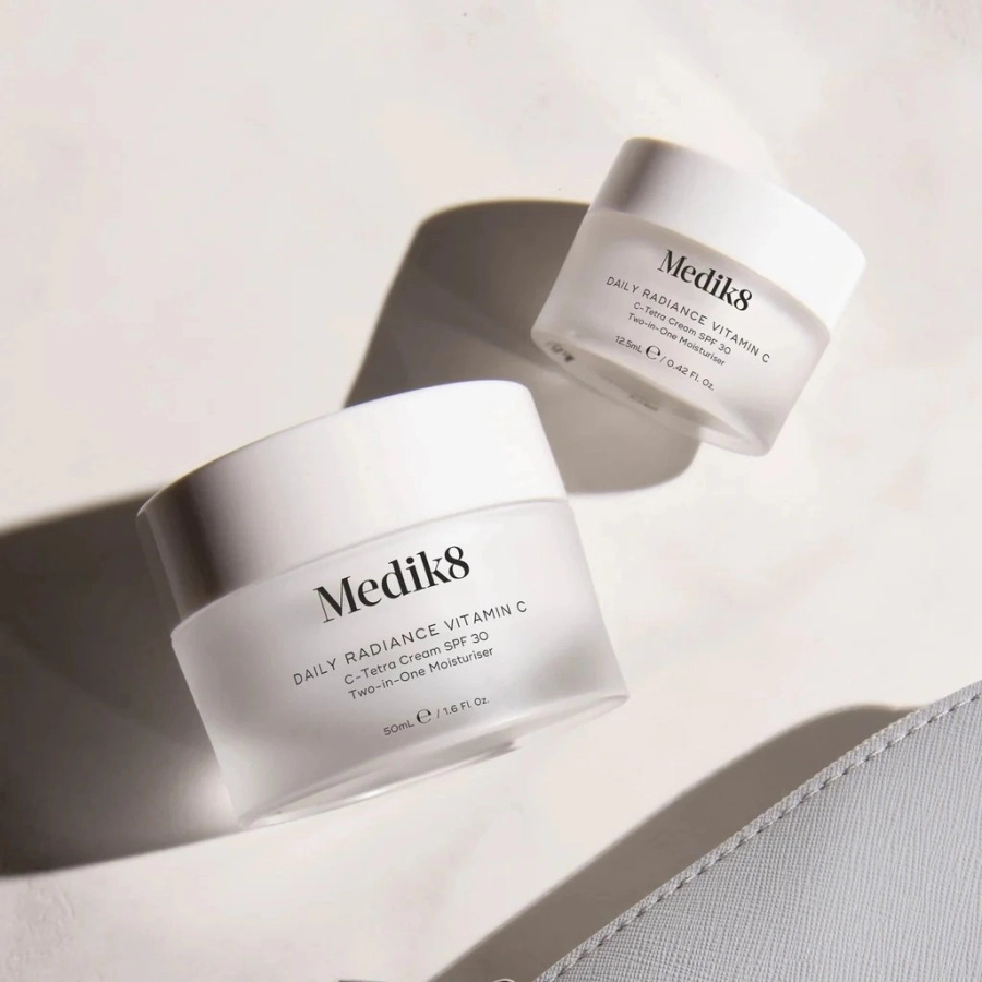 Medik8 Daily Radiance Vitamin C Krem nawilżający z witaminą C i ochroną przeciwsłoneczną SPF 30 50 ml