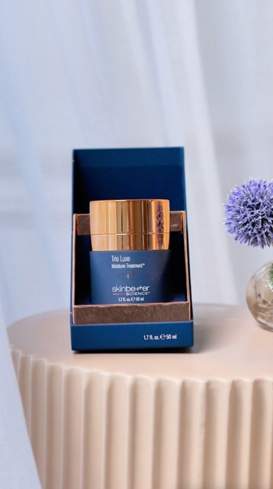 Skinbetter Science Trio Luxe Moisture Treatment Regenerująco - nawilżający krem o aksamitnym wykończeniu 50 ml