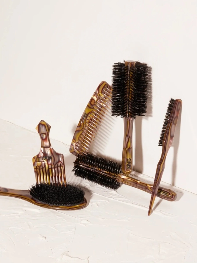 Oribe Italian Resin Teasing Brush Cienka szczotka