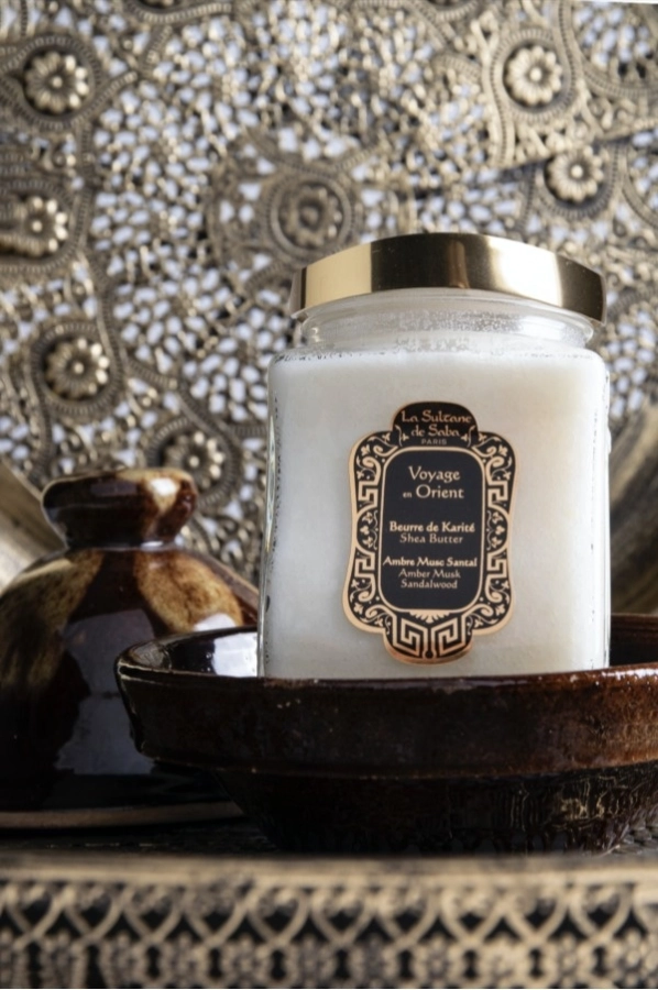 La Sultane de Saba Shea Butter Amber Musk Sandalwood Masło shea bursztynowe drzewo sandałowe 300 ml