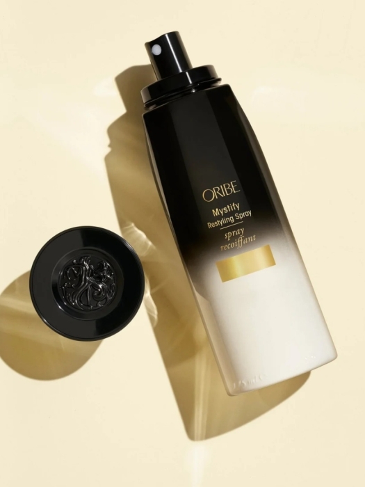 Oribe Gold Lust Mystify Restyling Spray Spray odświeżający i reaktywujący działanie „wczorajszych" kosmetyków 175 ml