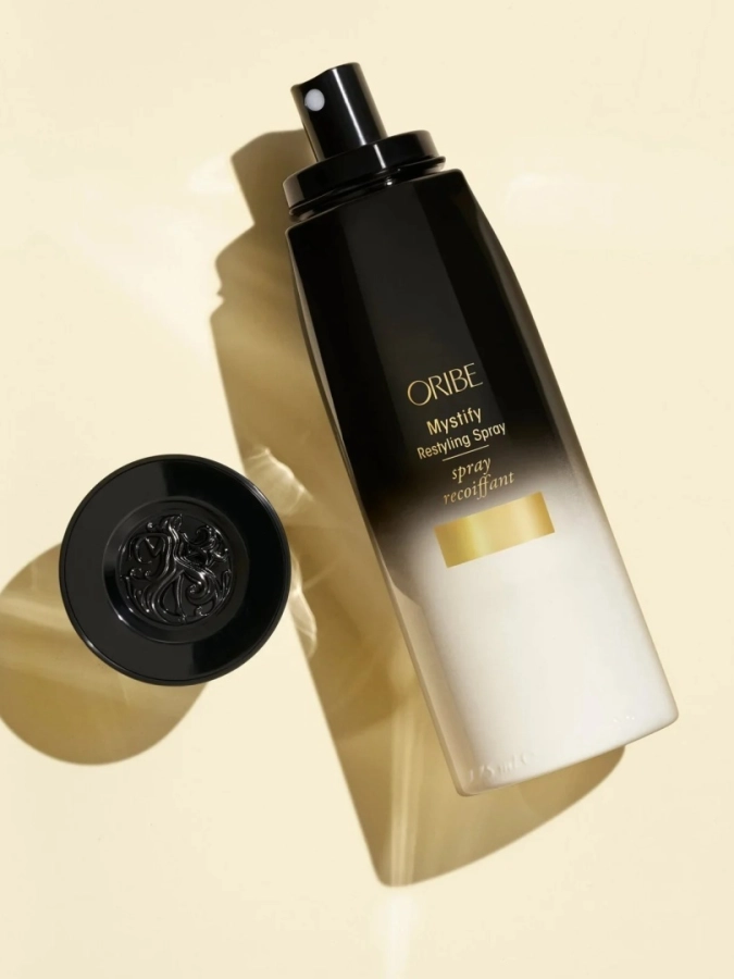Oribe Gold Lust Mystify Restyling Spray Spray odświeżający i reaktywujący działanie „wczorajszych" kosmetyków 175 ml