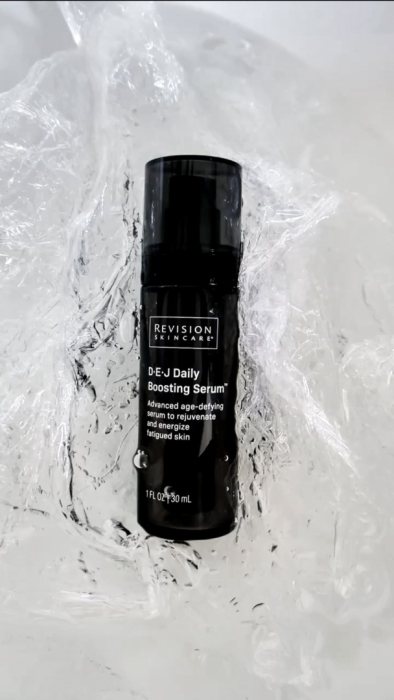 Revision D·E·J Daily Boosting Serum Zaawansowane serum przeciwstarzeniowe, które odmładza i dodaje energii zmęczonej skórze 30ml